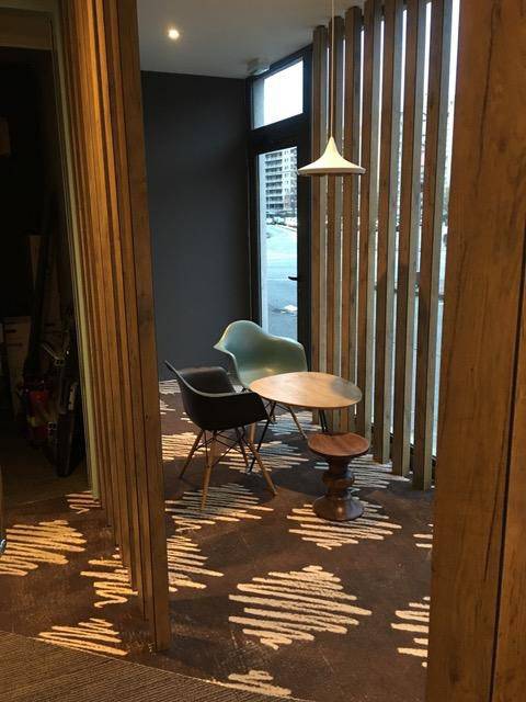 Transformation d'hôtels IBIS avec rénovation générale et aménagement de restaurants à Marseille